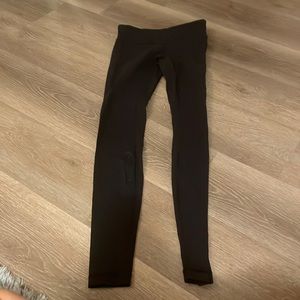 black lululemon wunder under leggings size 4